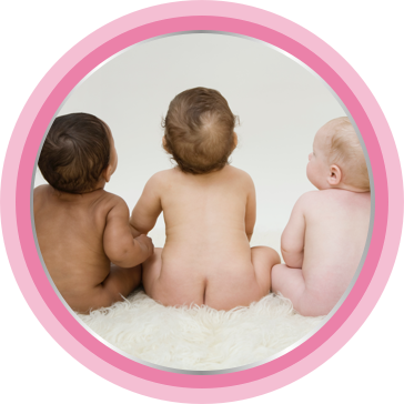 3 bébés de dos
